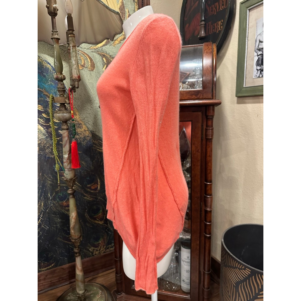 360 Cashmere Sweater, Small 100% Cashmere Coral Pink Boat Neck Exposed Seam - Picture 4 of 7